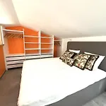 Hoteliere Les Hameaux De Saint Cyprien 2 * Lecci