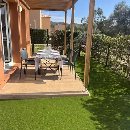 Hoteliere Les Hameaux De Saint Cyprien 2 Lecci
