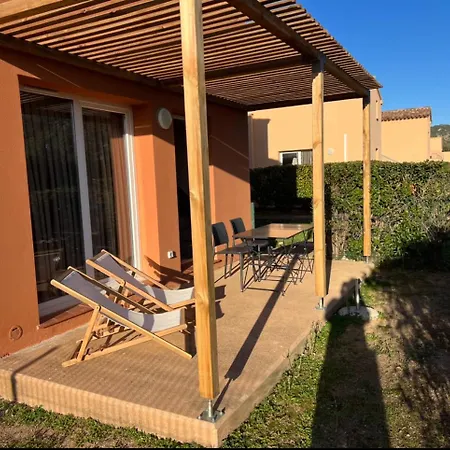 Hoteliere Les Hameaux De Saint Cyprien 2 Lecci