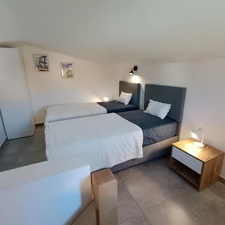 Hoteliere Les Hameaux De Saint Cyprien 2 Lecci