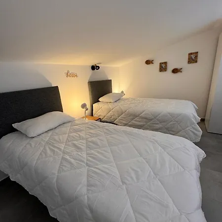 Hoteliere Les Hameaux De Saint Cyprien 2 Леччи