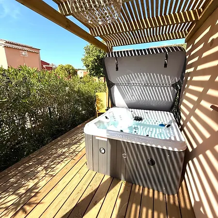 Hoteliere Les Hameaux De Saint Cyprien 2 *