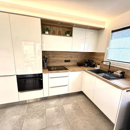 Hoteliere Les Hameaux De Saint Cyprien 2 Lecci