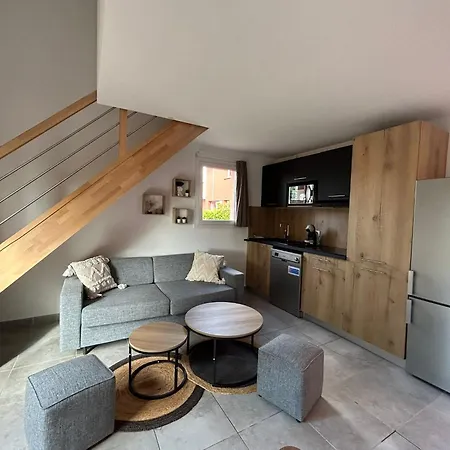 Hoteliere Les Hameaux De Saint Cyprien 2 Lecci