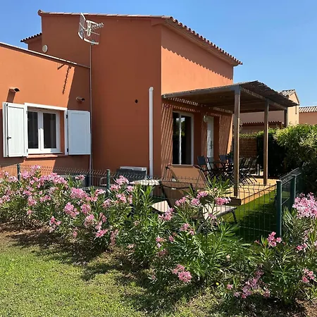 Hoteliere Les Hameaux De Saint Cyprien 2 아파트