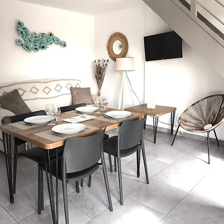 Hoteliere Les Hameaux De Saint Cyprien 2 아파트