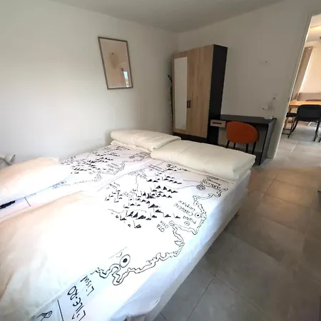 Hoteliere Les Hameaux De Saint Cyprien 2 * 르씨