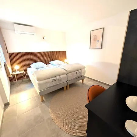 Hoteliere Les Hameaux De Saint Cyprien 2 *