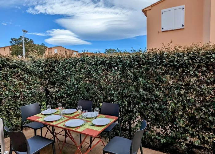 Hoteliere Les Hameaux De Saint Cyprien 2 *