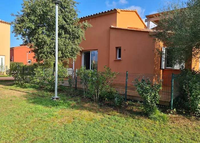 Hoteliere Les Hameaux De Saint Cyprien 2 *