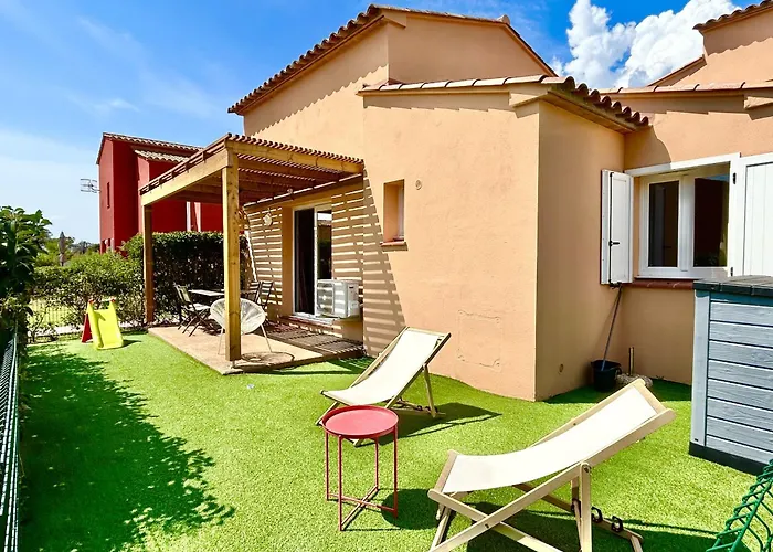 Hoteliere Les Hameaux De Saint Cyprien 2 Lecci