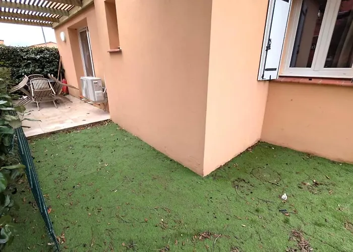 Hoteliere Les Hameaux De Saint Cyprien 2 *